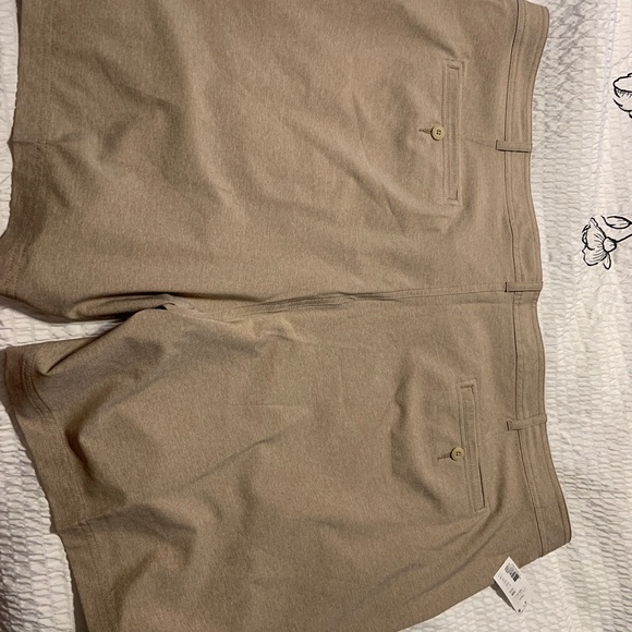 Round tree & Yorke mens performance golf shorts size 50B flat front - Picture 5 of 5